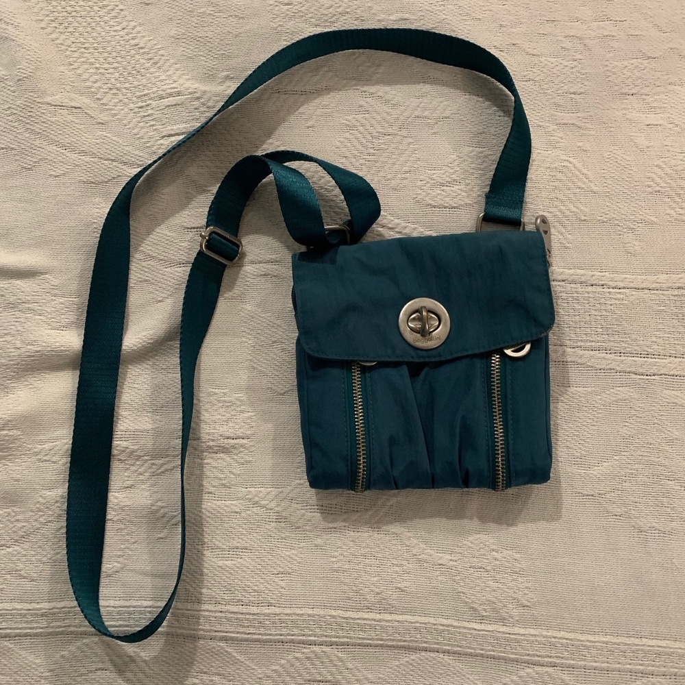 Tealish blue Baggallini crossbody bag